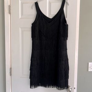 Beautiful V-neck fringe dress